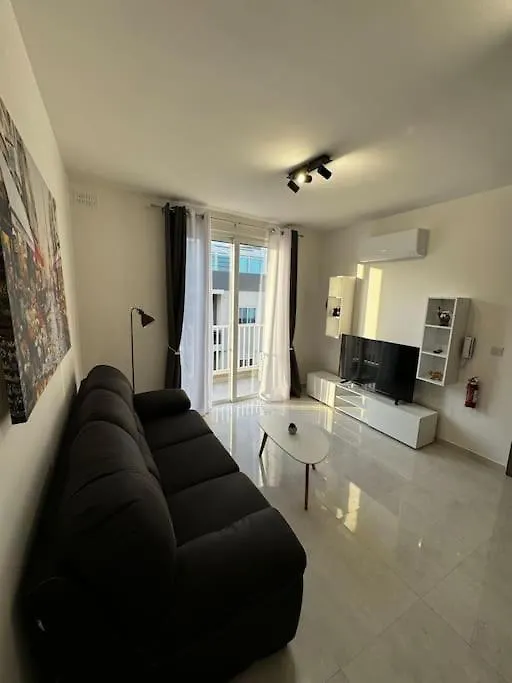 Starlight 2 Bedroom Apt In Gzira 0*,