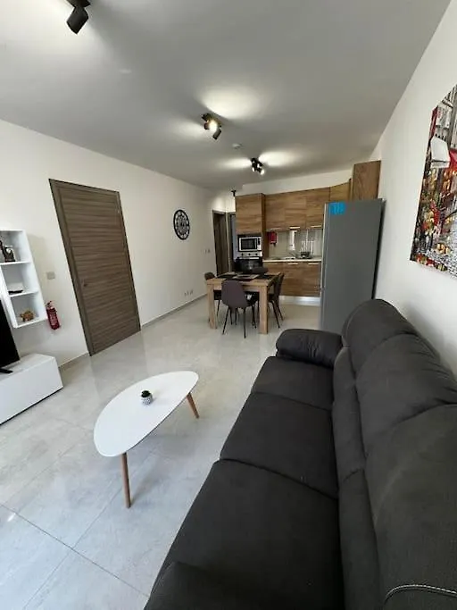 Starlight 2 Bedroom Apt In Gzira location